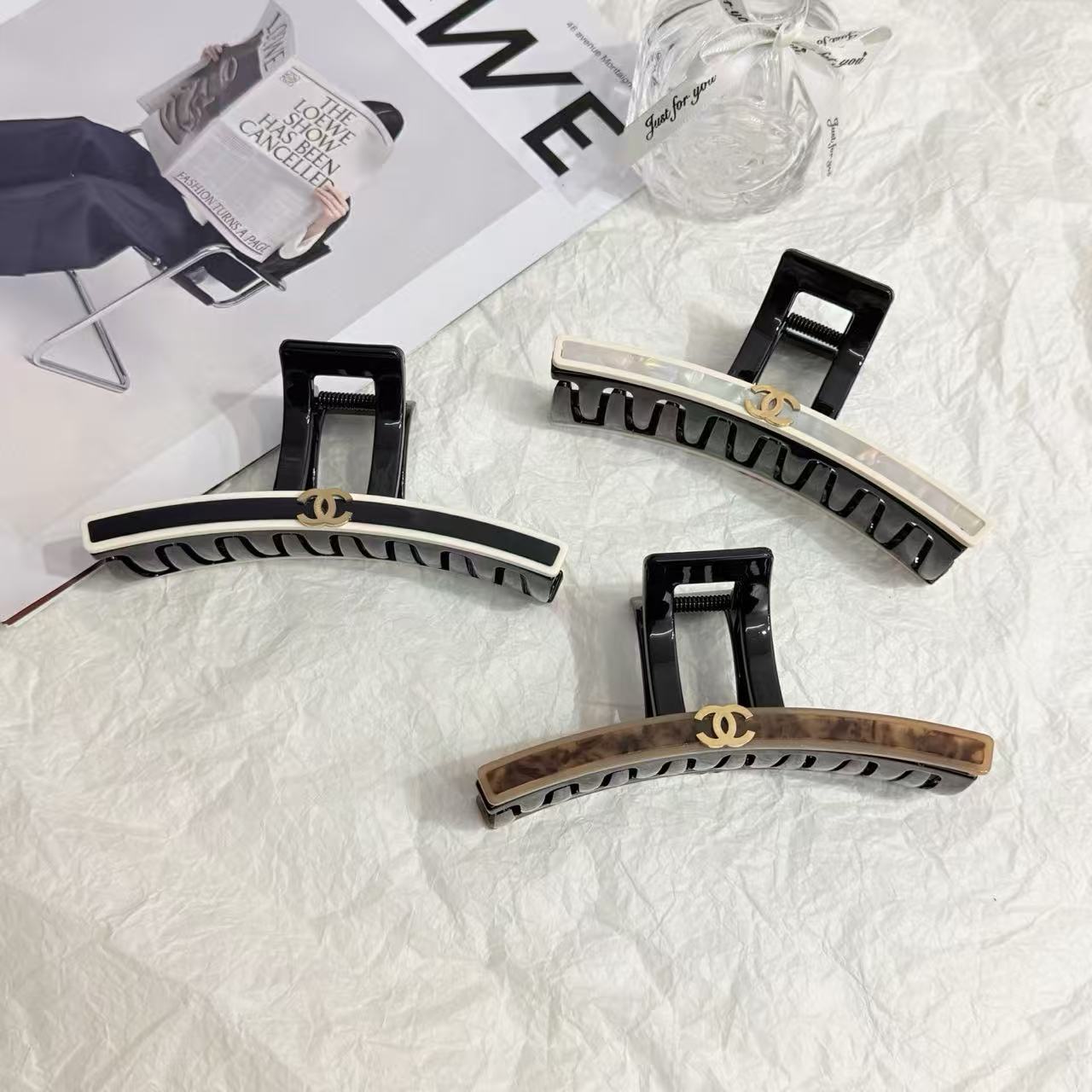 Oversized claw clips — statement and banana clip styles