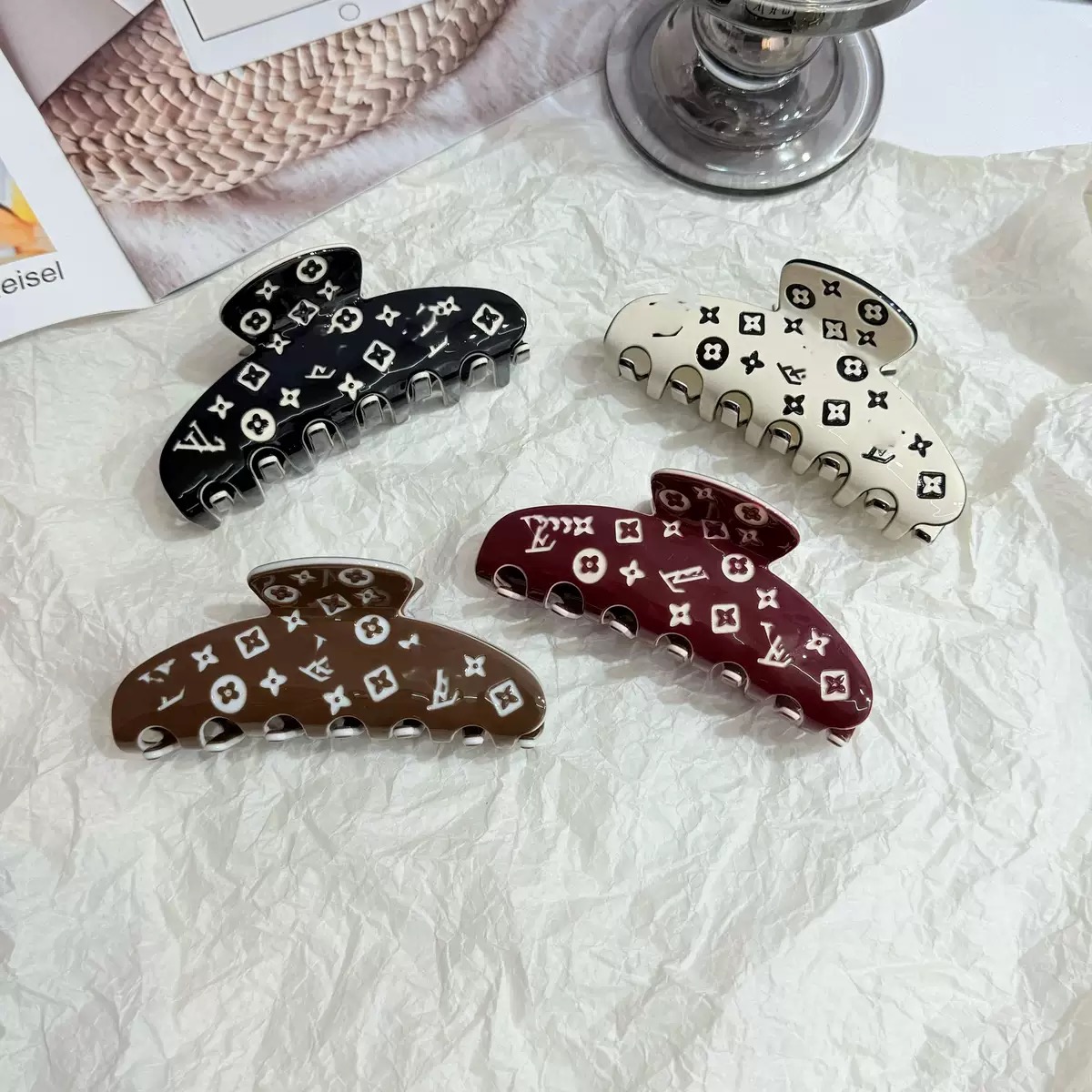 In-stock claw clip style 44