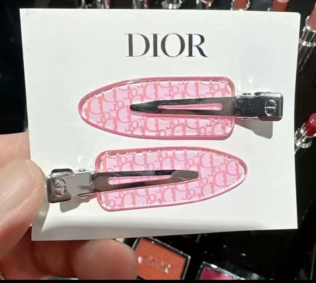Barrettes — decorative hair clip styles